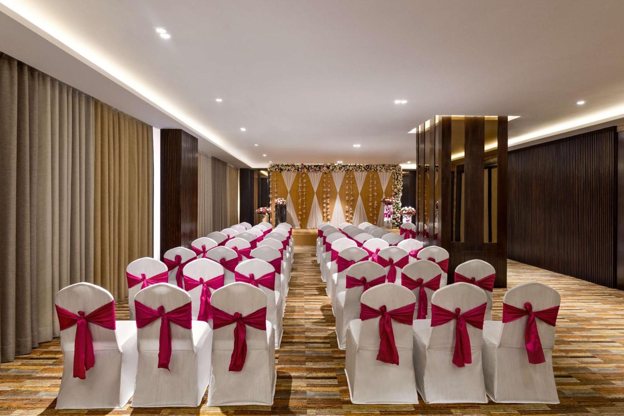 Hilton Jaipur Hotel Kültér fotó Banquet Hall