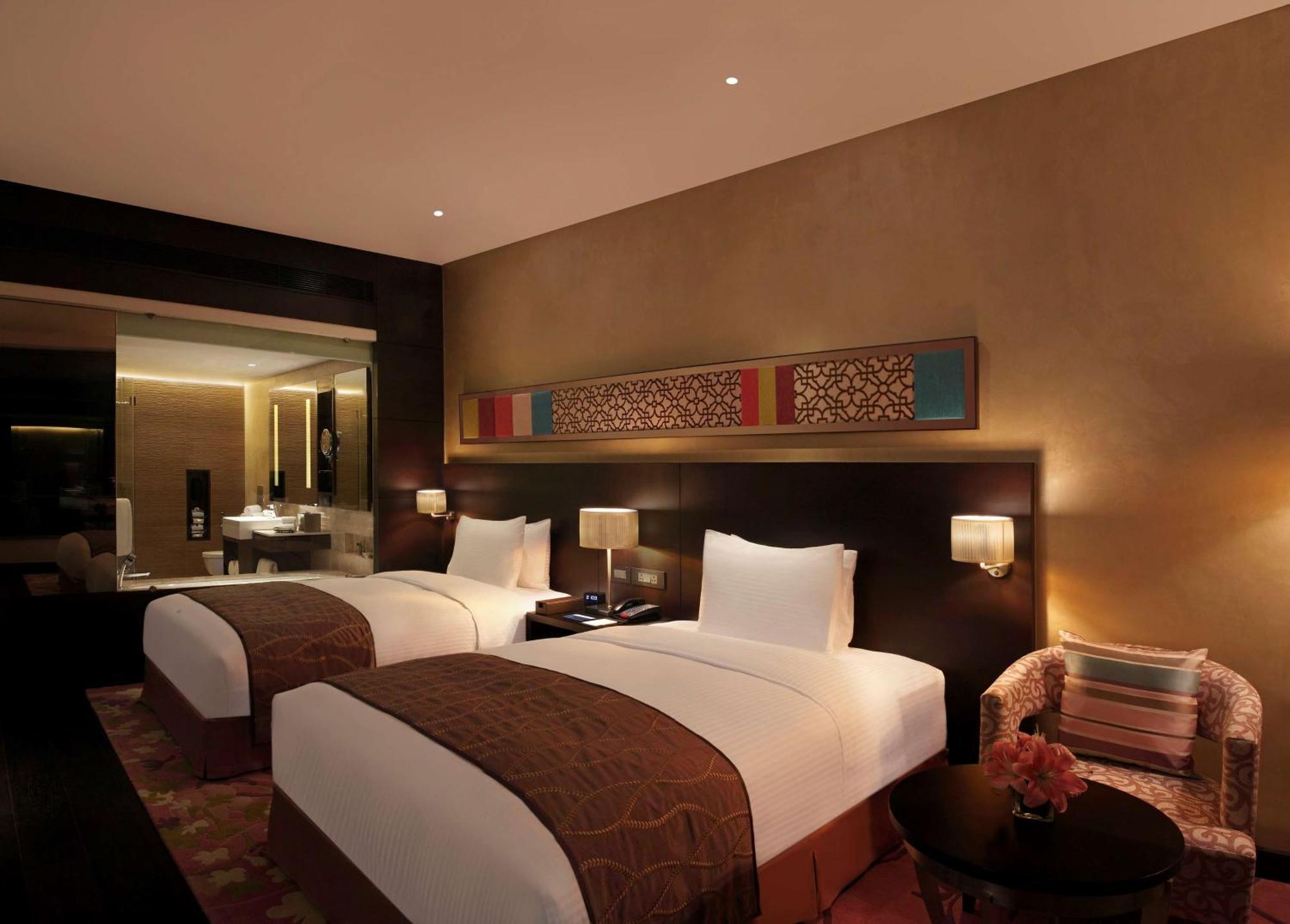 Hilton Jaipur Hotel Kültér fotó Deluxe Room
