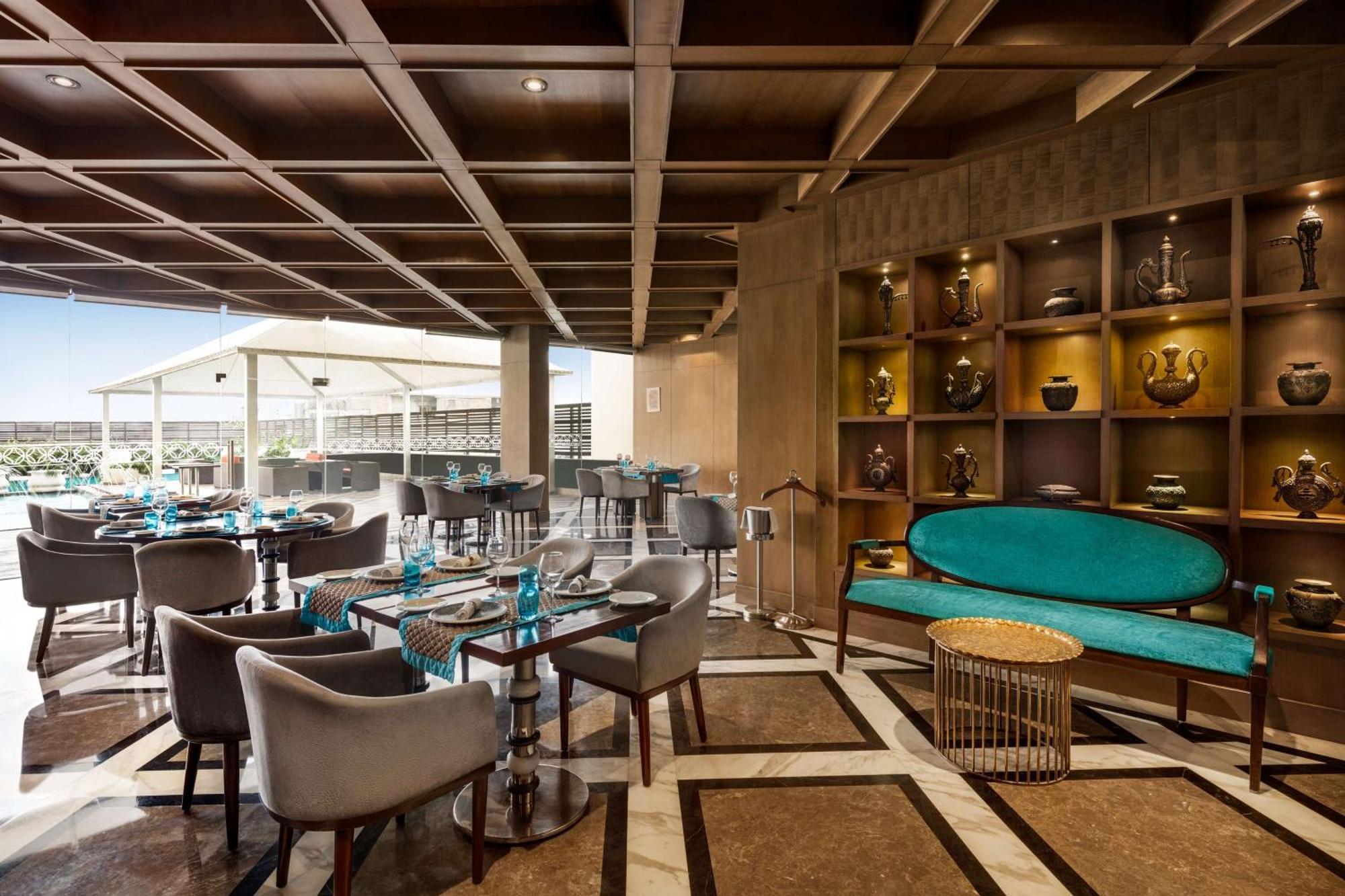 Hilton Jaipur Hotel Kültér fotó The Terrace